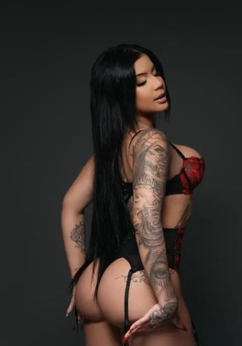 Ursula, profile photo 4 of 4