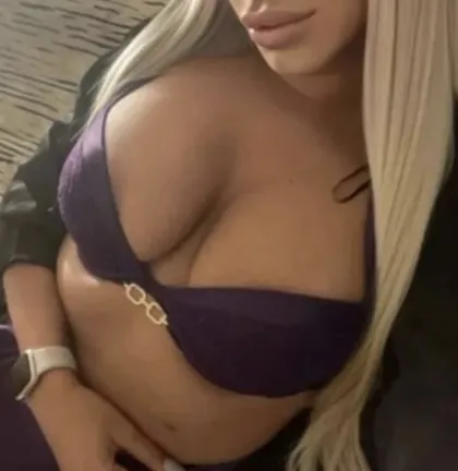 Rannya escort profile in Blackburn